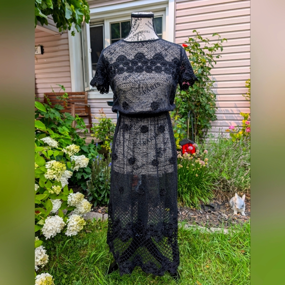 Club Monaco Women's Black Floral Coverup Size Small
